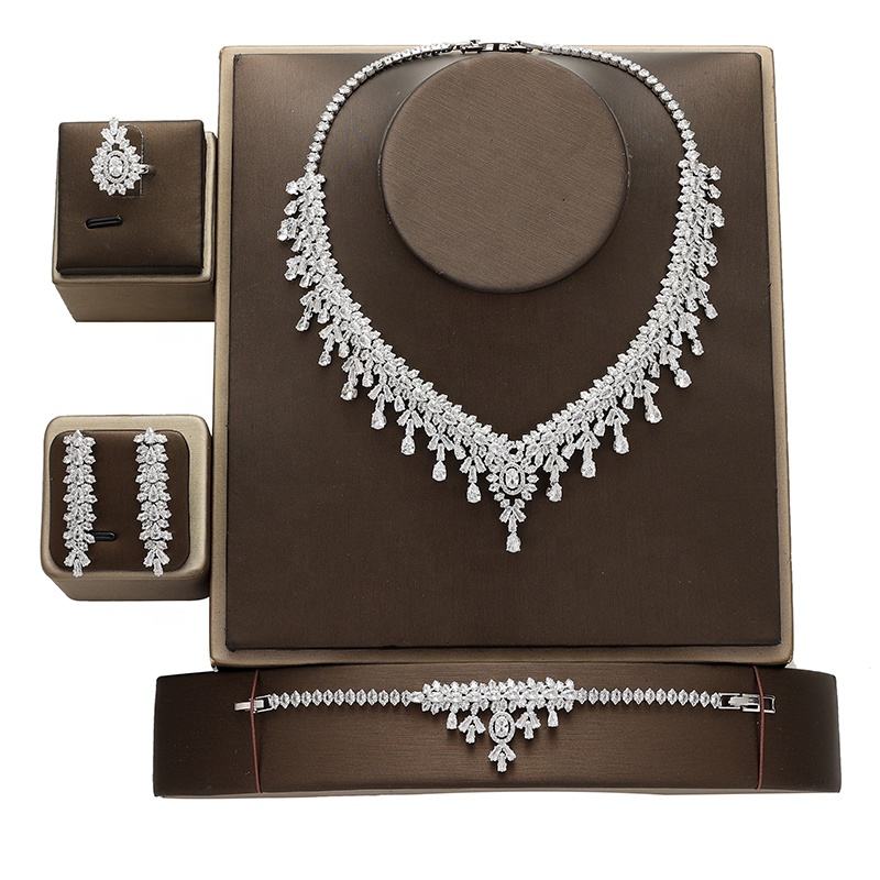 Elegant 4-Piece Zirconia Jewelry Set™