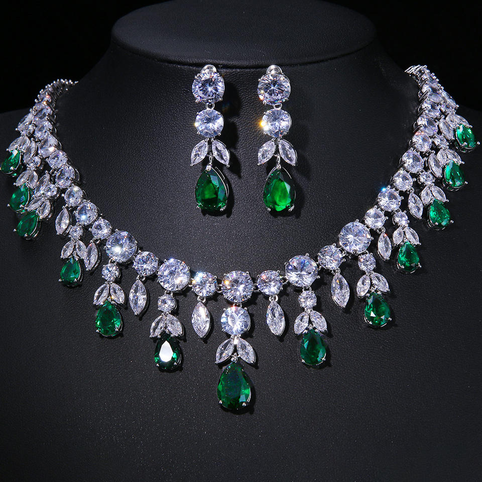 Emerald Leaf Tassel Jewelry Set™
